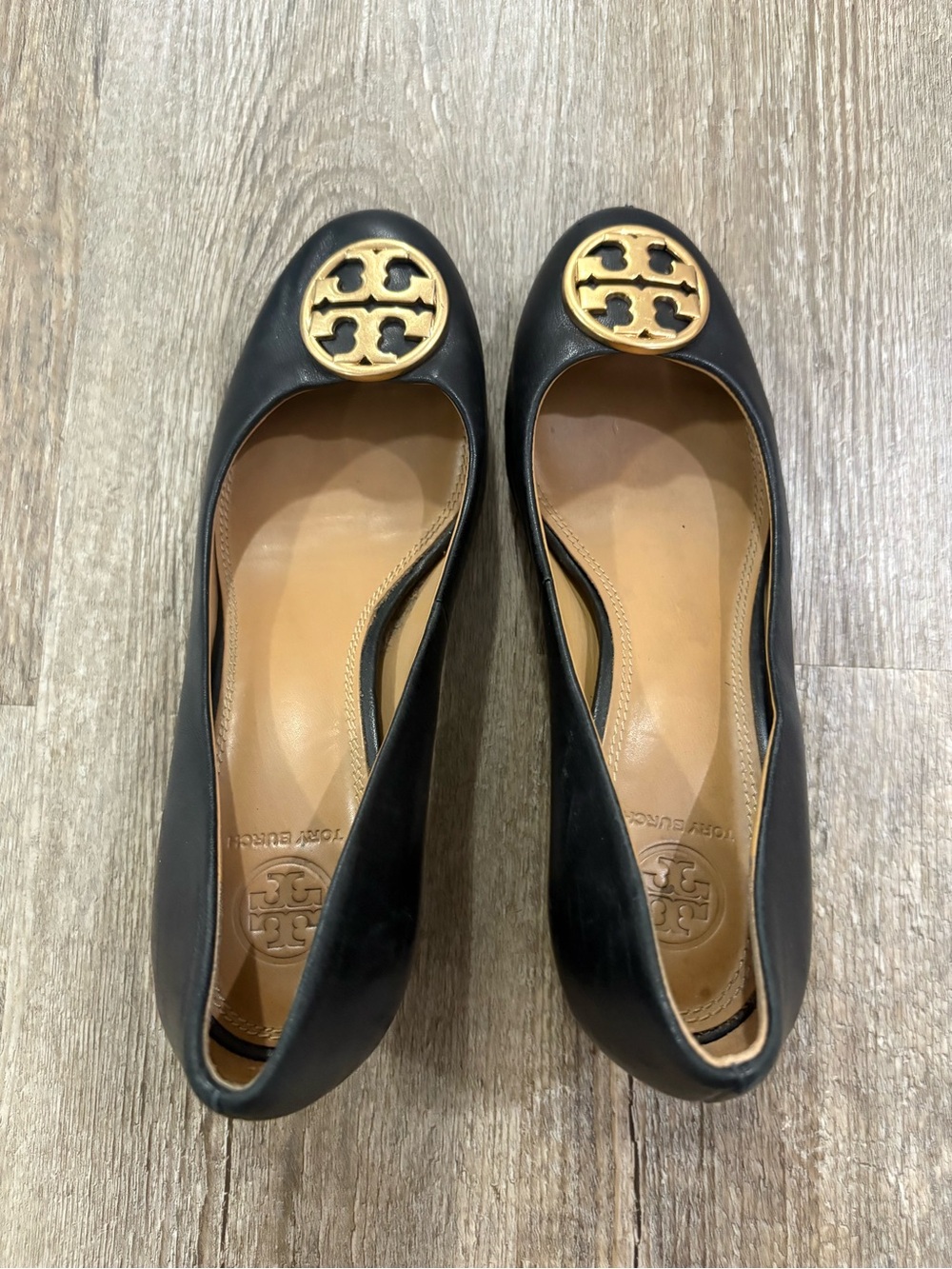 Tory Burch Black Leather Logo Round-Toe Flats with Gold Emblem